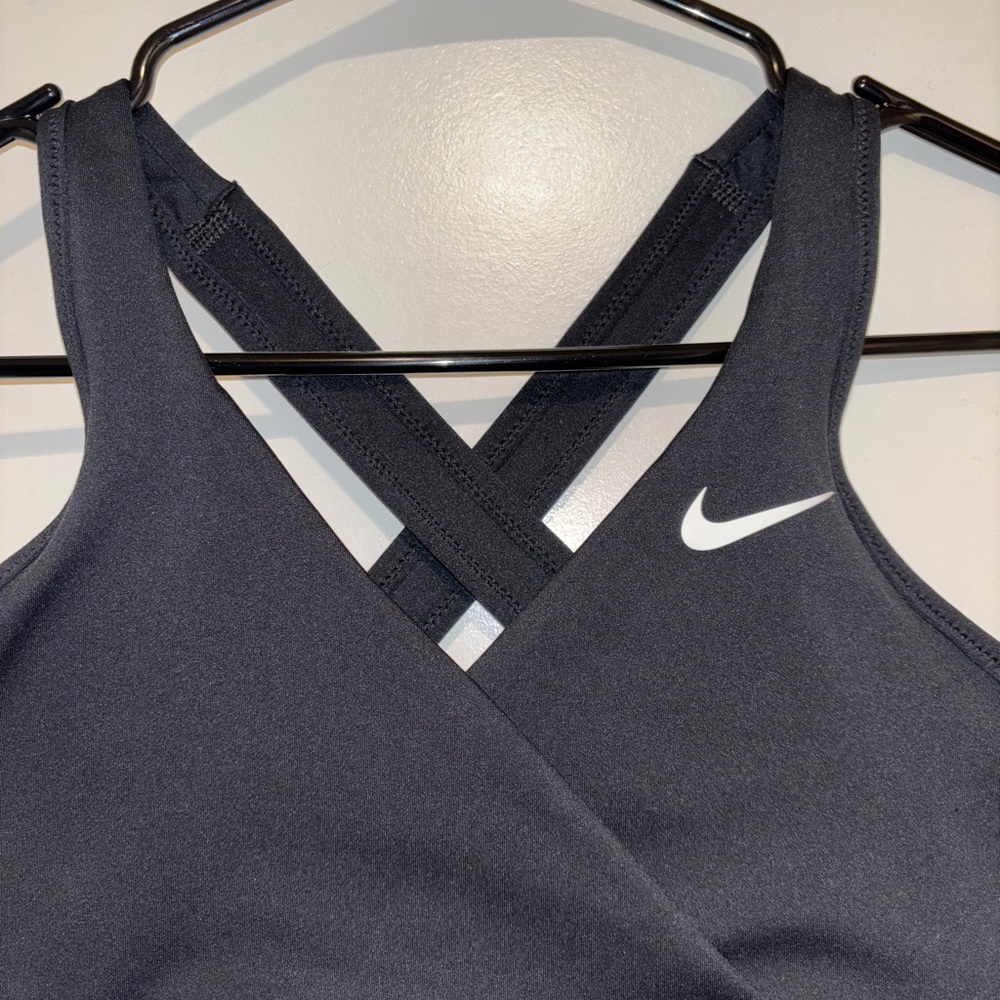 Nike Women's Cross Open Back Sports Bra - Picture 2 of 4